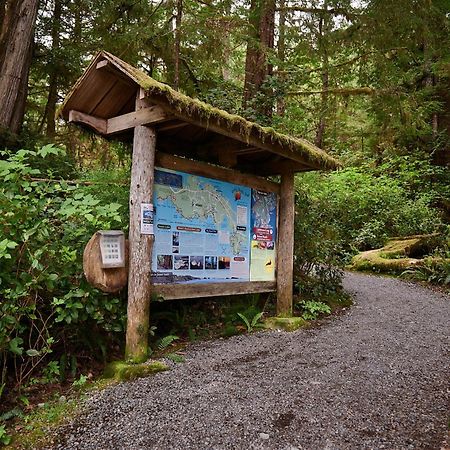 Liahona Guest House Ucluelet Exterior foto