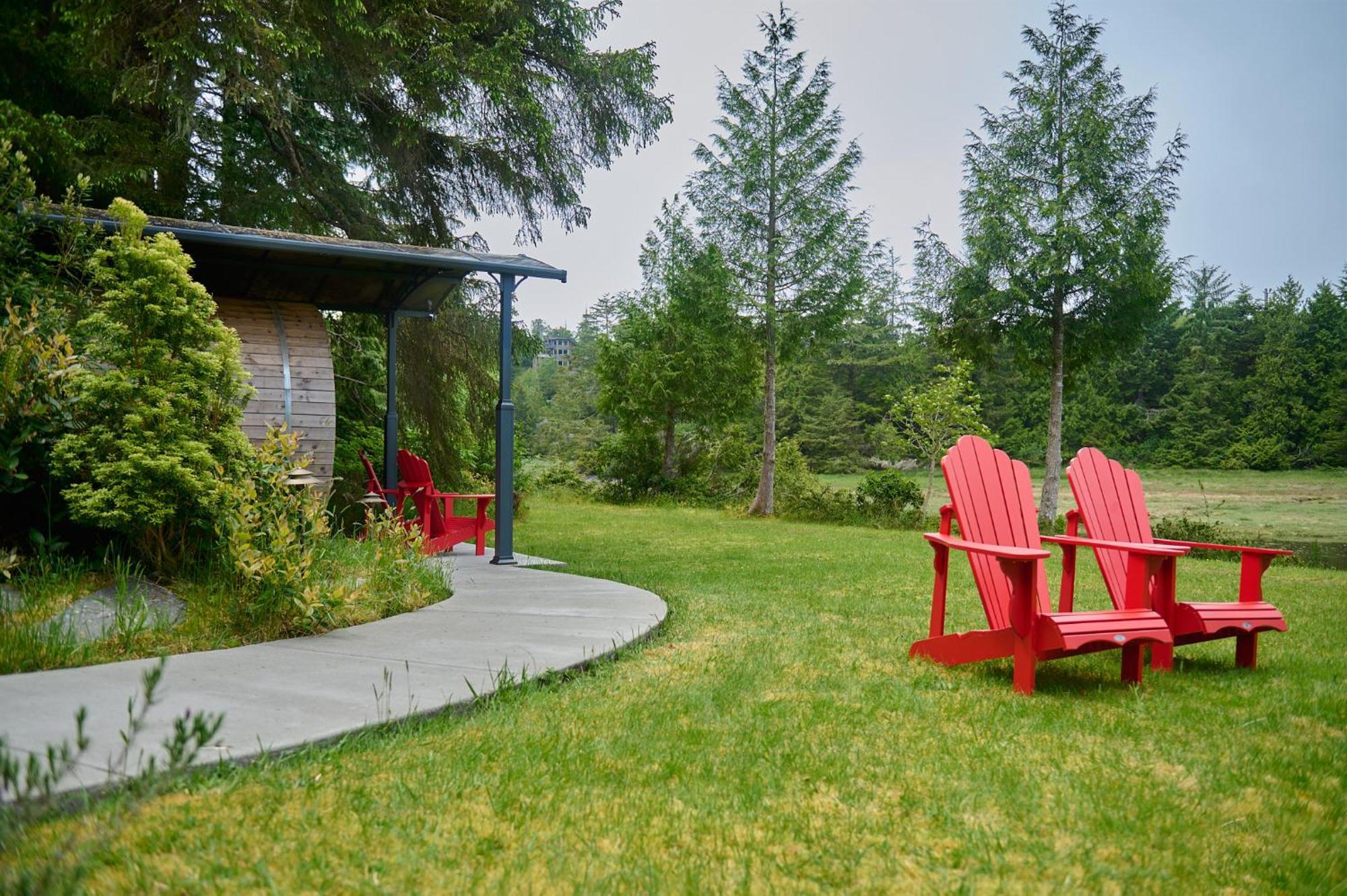Liahona Guest House Ucluelet Exterior foto